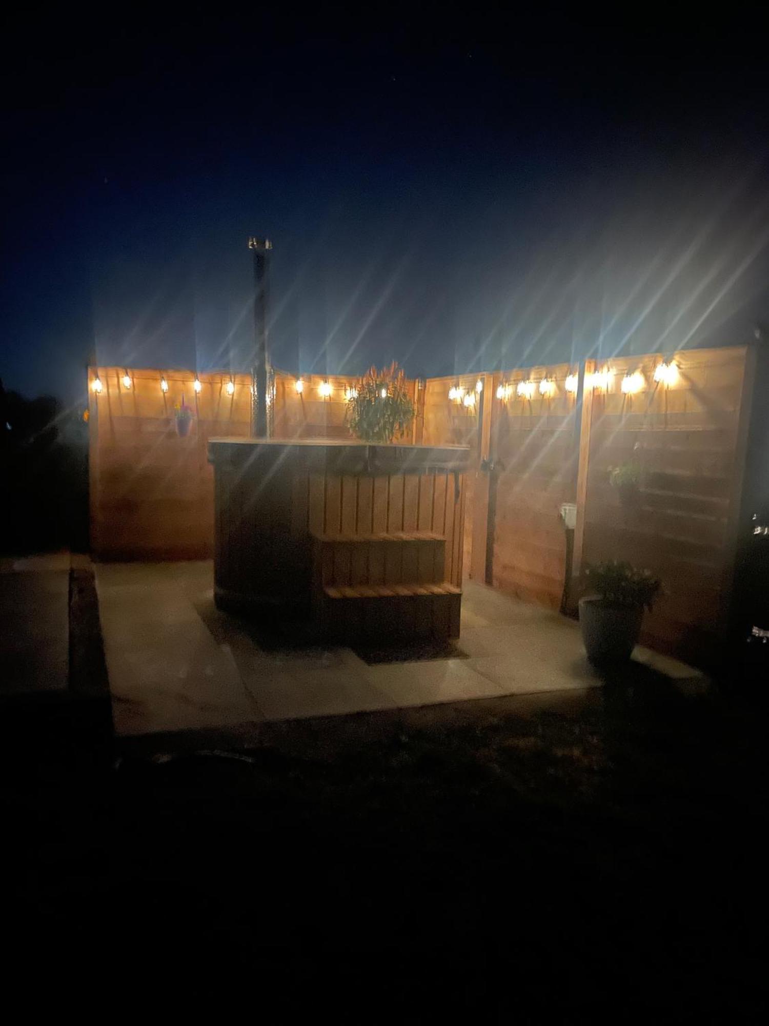 Отель Abbey Farm Luxury Glamping Rhuddlan Экстерьер фото